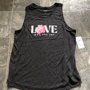 NEW w/ tag- Old Navy Gray “Love Who You Are” tank